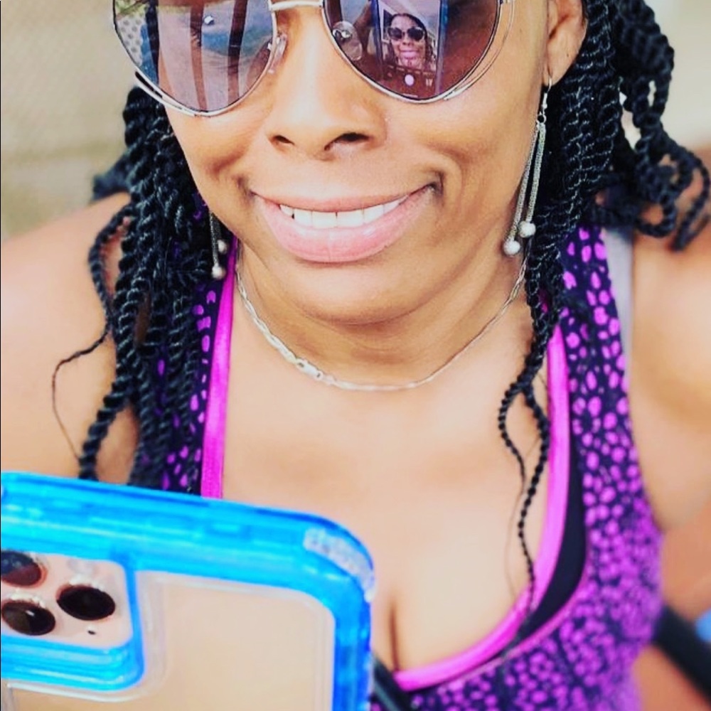 Meet your Posher, Karla